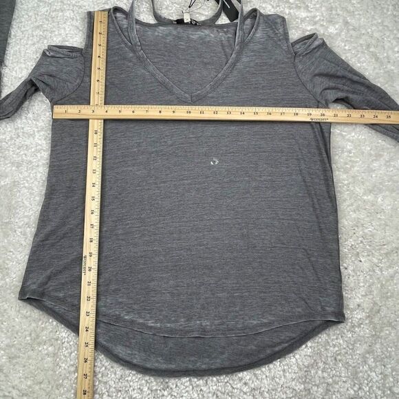 Express One Eleven Washed Out Gray Cold Shoulder Top Large NEW - Picture 8 of 10